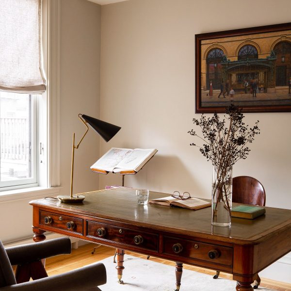 The Magnificent Glow: Embracing Classic Charm with a Large Retro Table Lamp