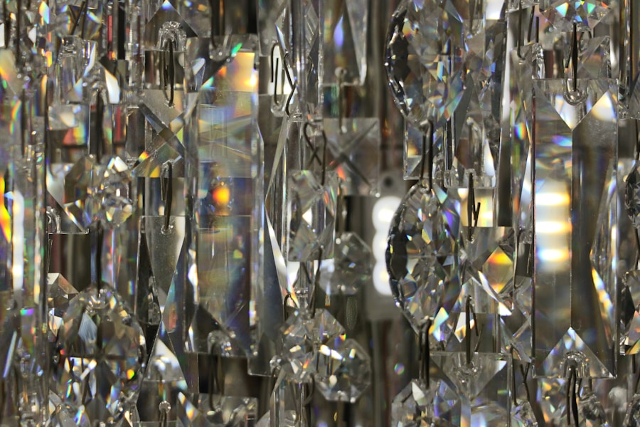 Photo Crystal chandeliers for luxury living rooms