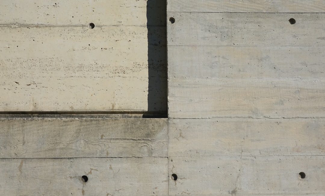 Photo Adjustable Vintage Metal Wall Sconce