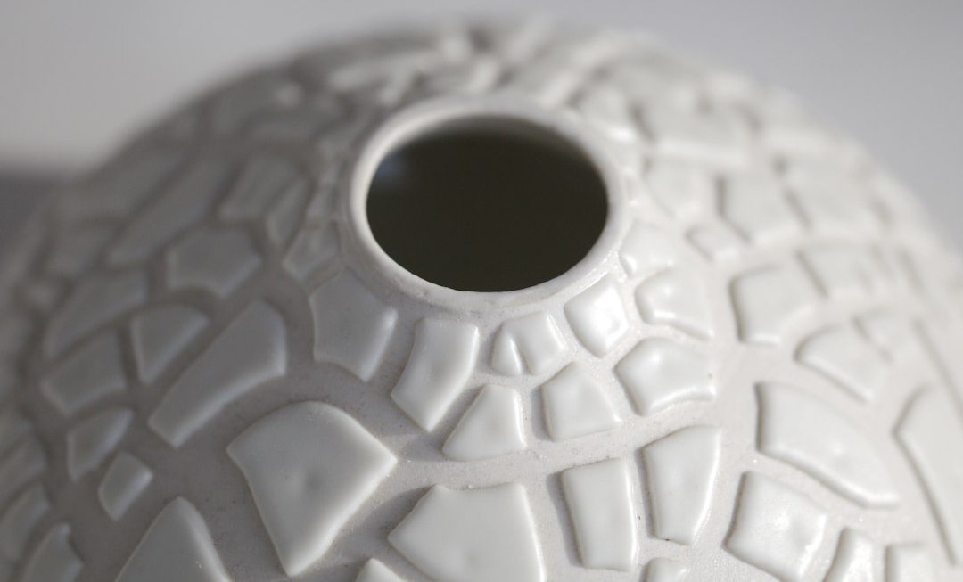 Photo textured ceramic gourd lamp