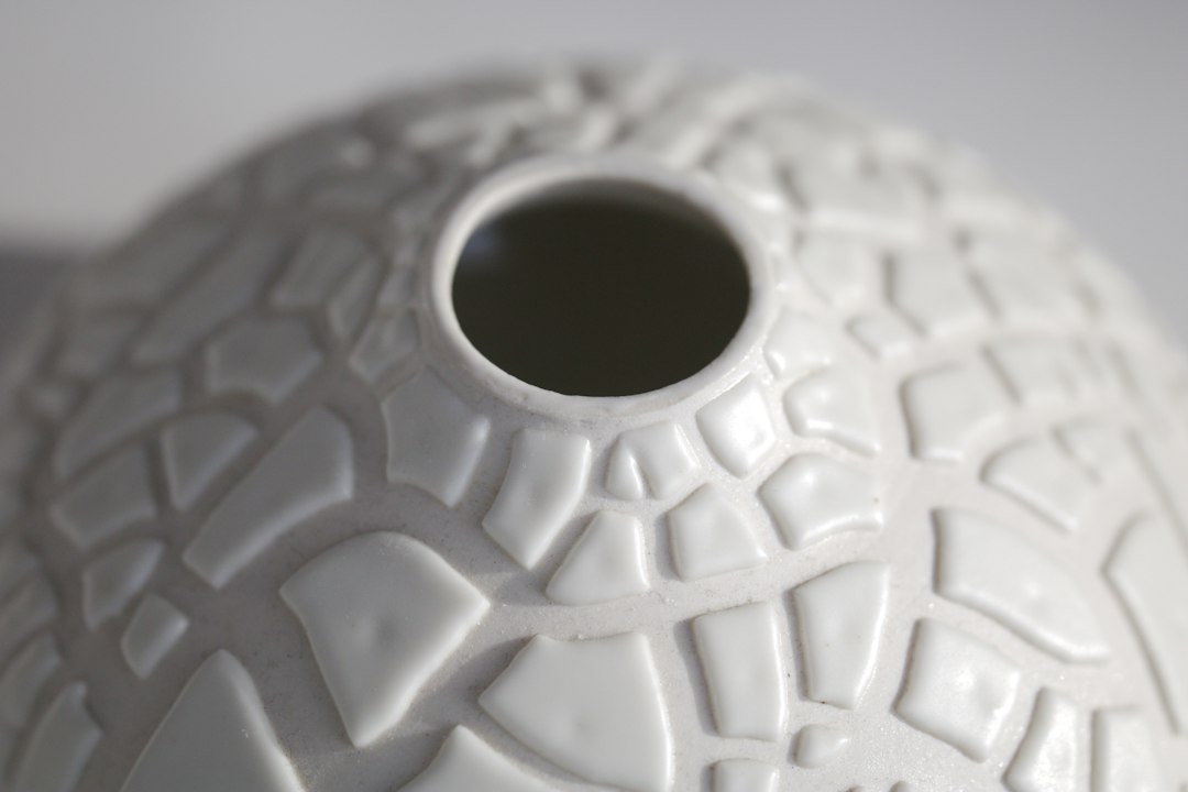 Photo textured ceramic gourd lamp